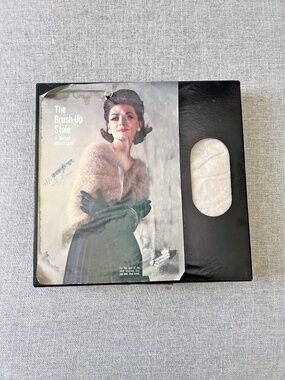 Vintage 1950s Bernat Mohairspun Shoulder Wrap Hand knit in original box